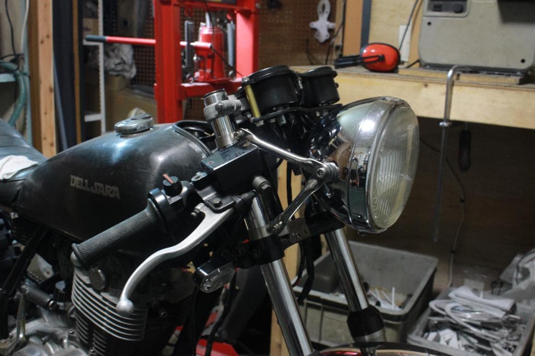 SR400 11/13 ステンレス パイプ ヘッドライトステー φ３５