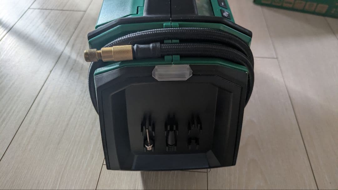 HiKOKI　充電式空気入れ UP-18DA