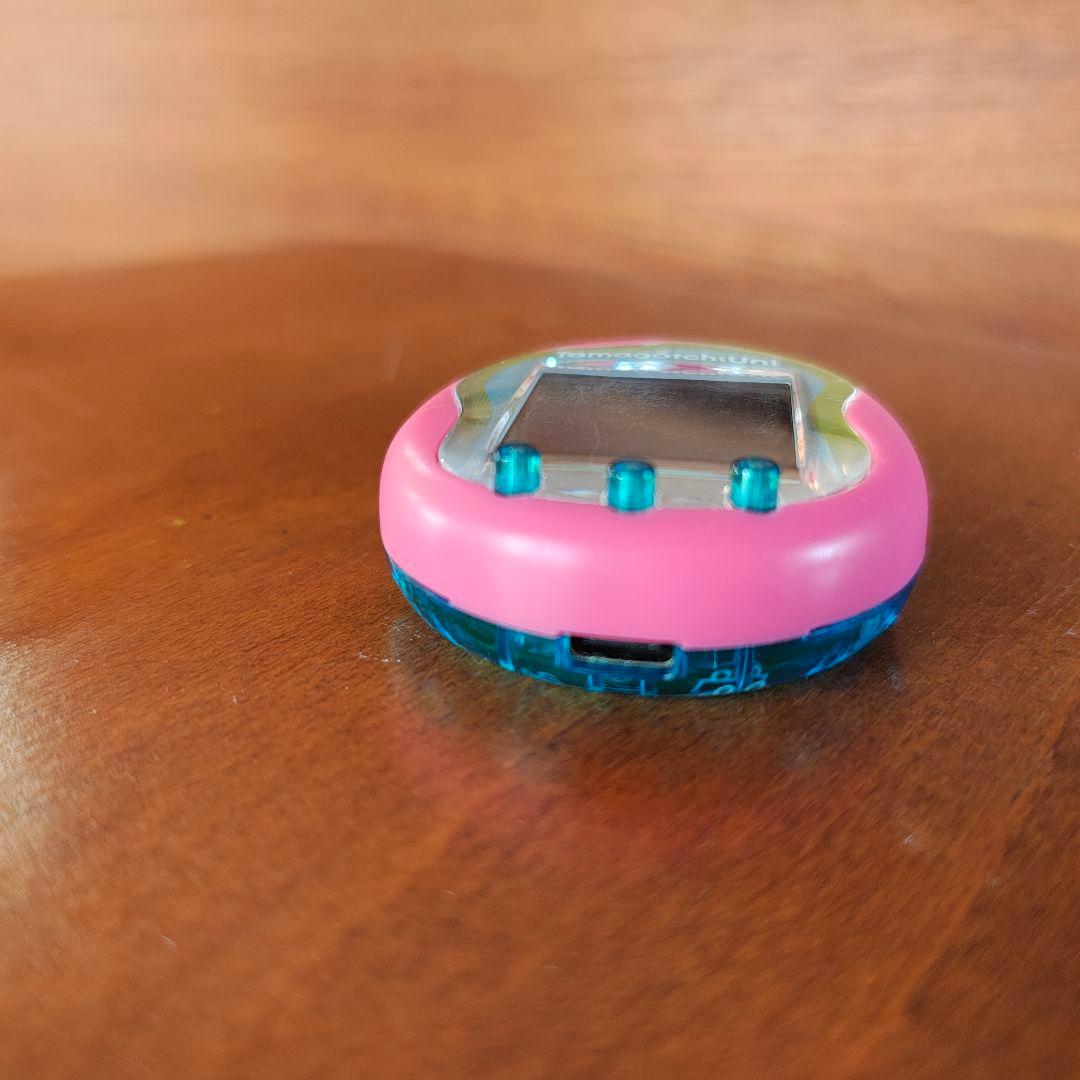 美品 人気 Tamagotchi Uni たまごっちユニ ピンク バンド付き