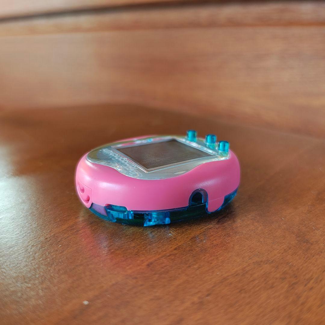 美品 人気 Tamagotchi Uni たまごっちユニ ピンク バンド付き