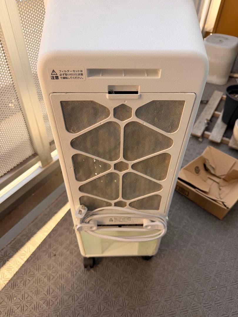 ホワイト冷風機 タワー型