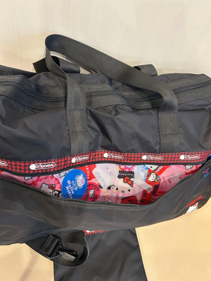 レスポートサックハローキティ ボストンバッグ旅行用バッグポーチ付き　ブラック