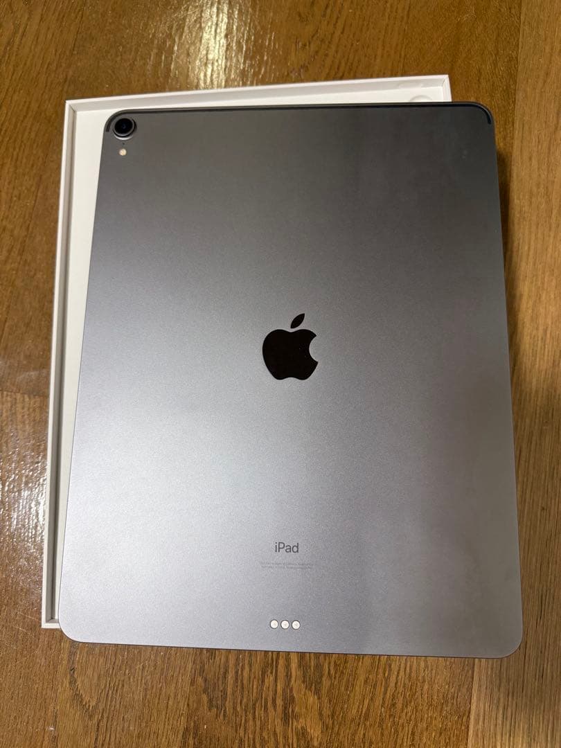 iPad Pro 12.9インチ (第3世代) スペースグレー、フルセット