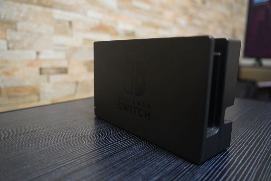Nintendo Switch 本体 + ドック + ケーブルセット