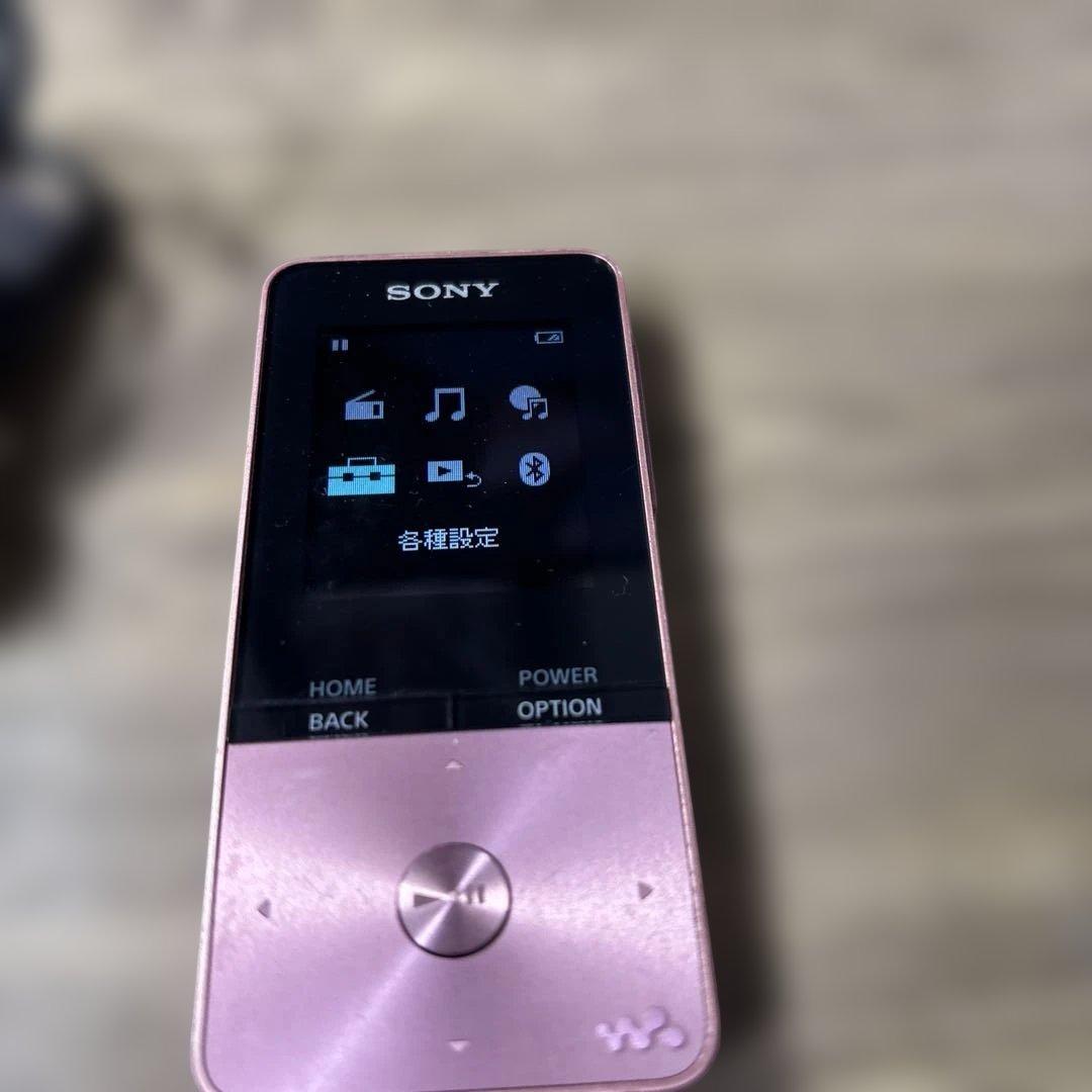 SONY ウォークマンNW-S313 ピンク　充電ケーブル付　箱無し