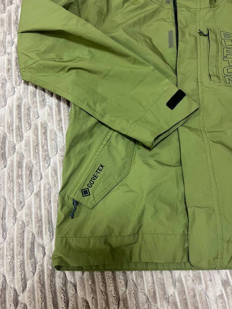 バートン　GORE-TEX ジャケット