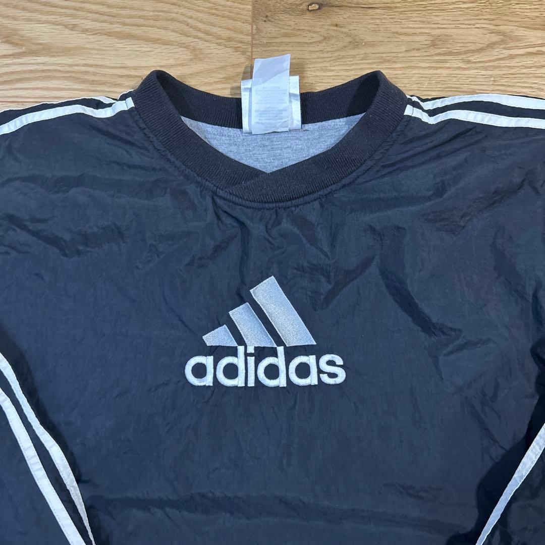 adidas プルオーバー　万国タグ