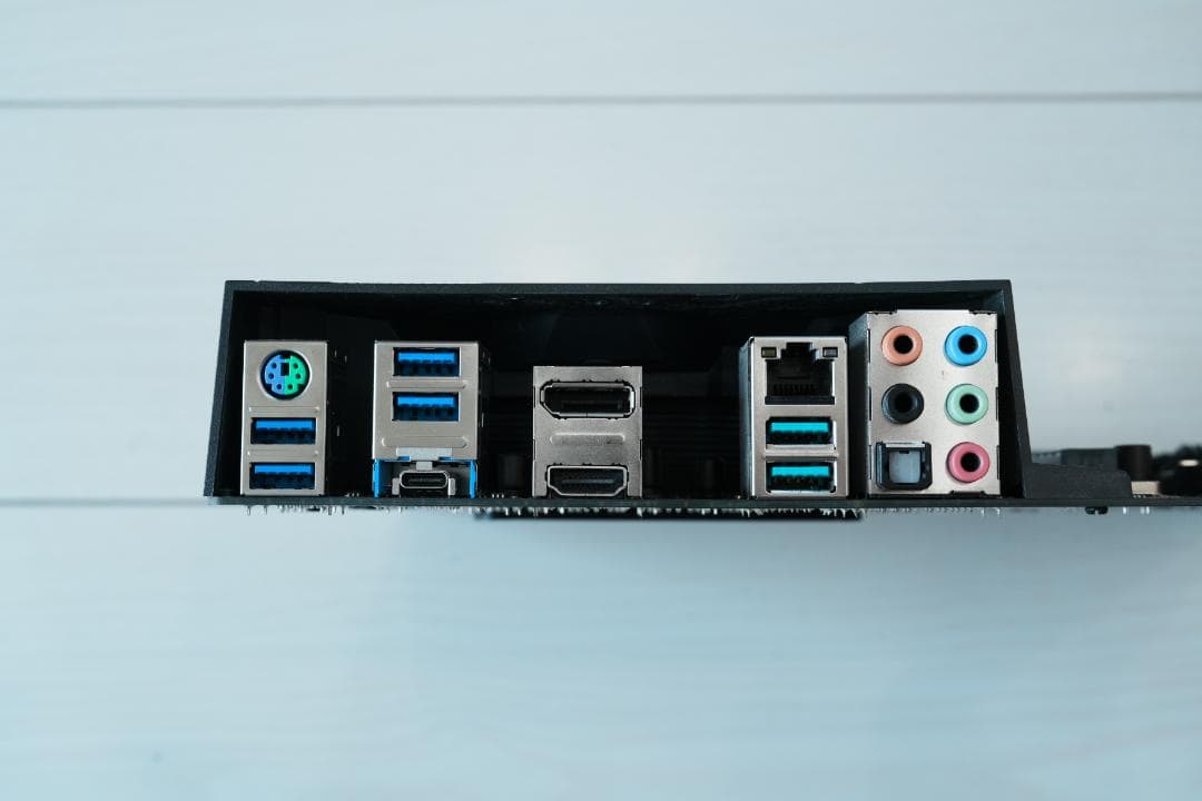 ASUS TUF GAMING X570-PLUS マザーボード
