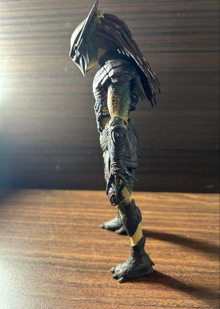 NECA ファルコナープレデター