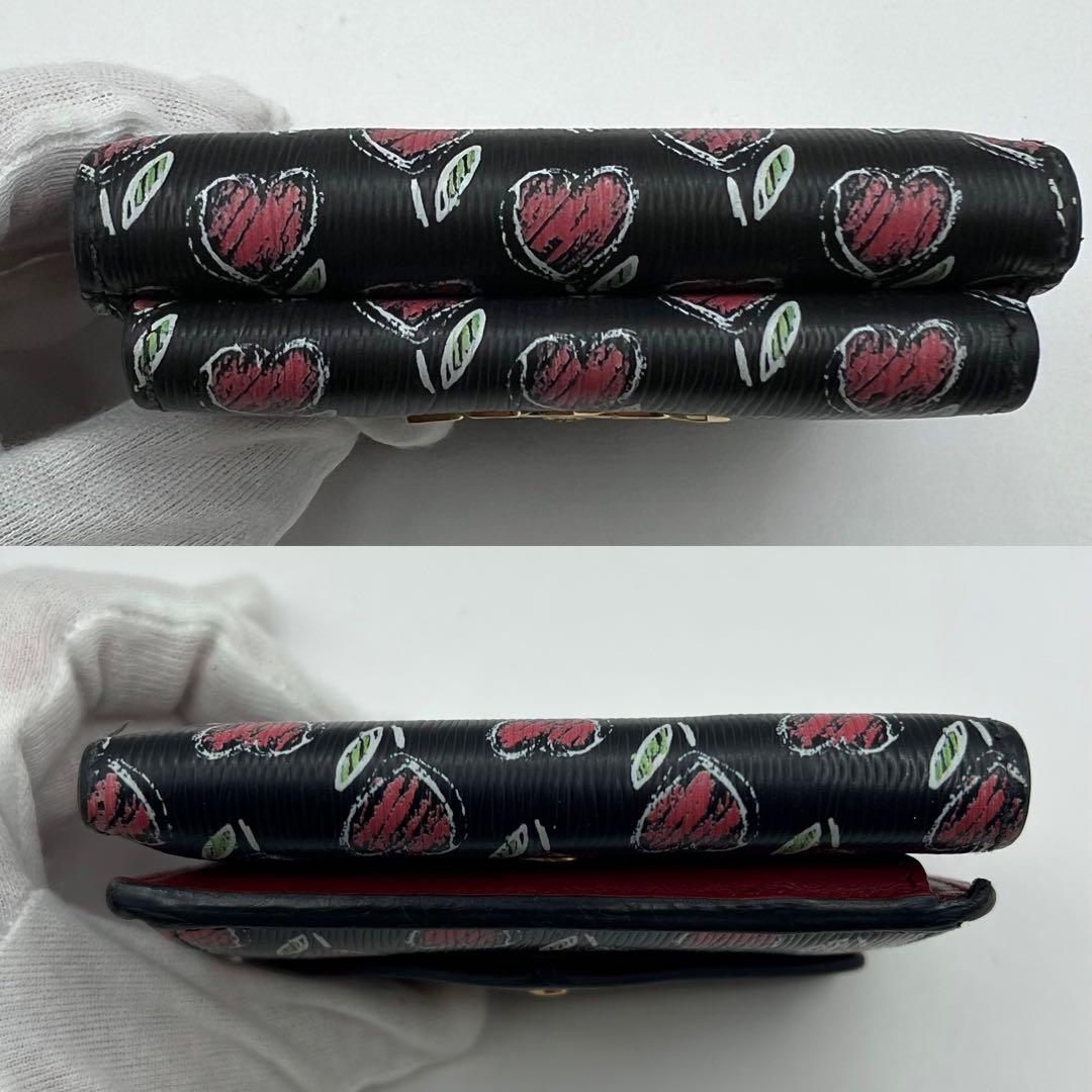 【極美品】プラダ コンパクトウォレット ヴィッテロムーブ ハート チューリップ
