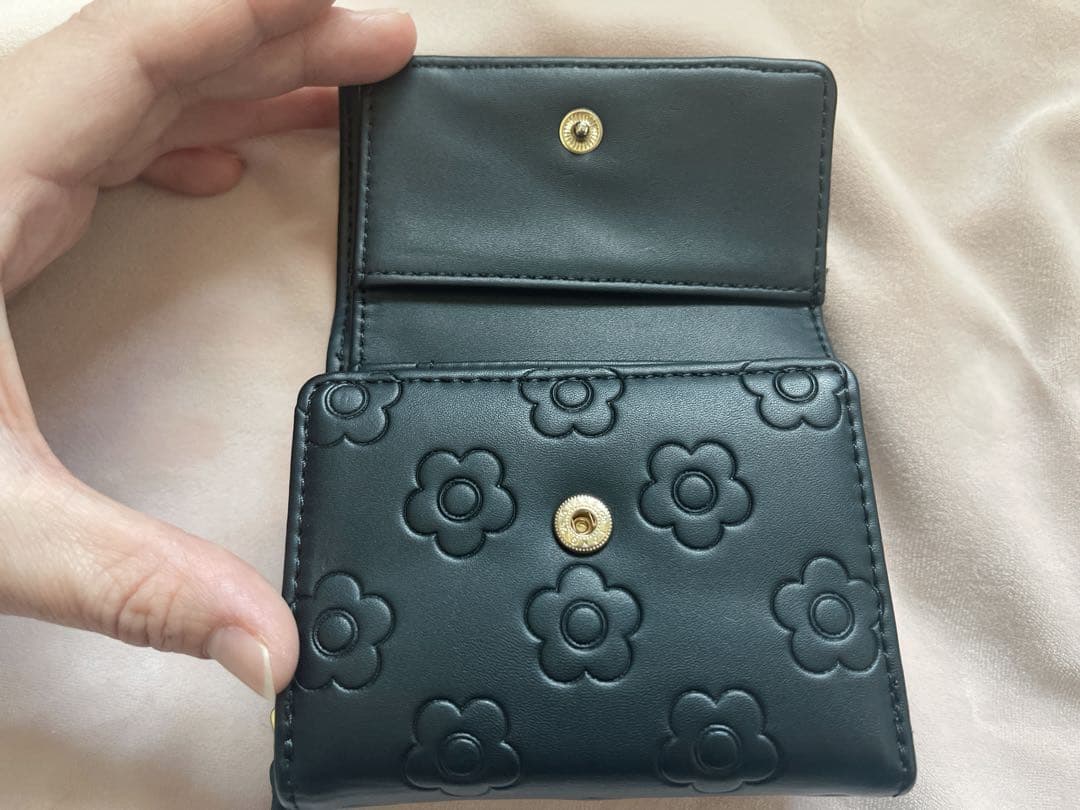 MARY QUANT ブラック三つ折り財布
