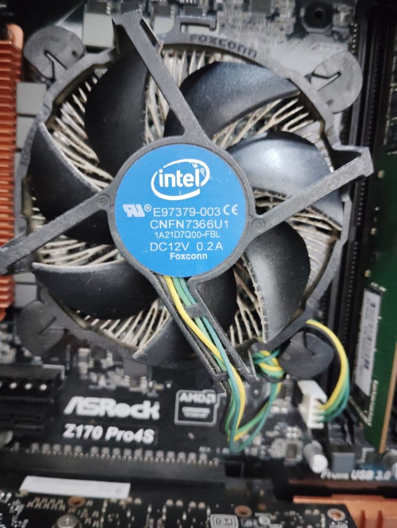 ゲーミングデスクトップ: i7-6700 RAM 16GB GTX1060