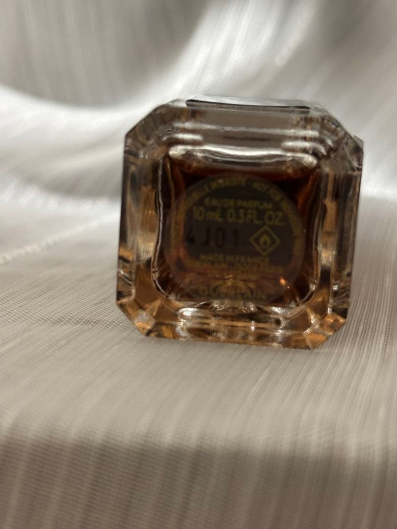 22日まで値下げ　GUERLAIN ドゥーブルヴァニーユ 10ml