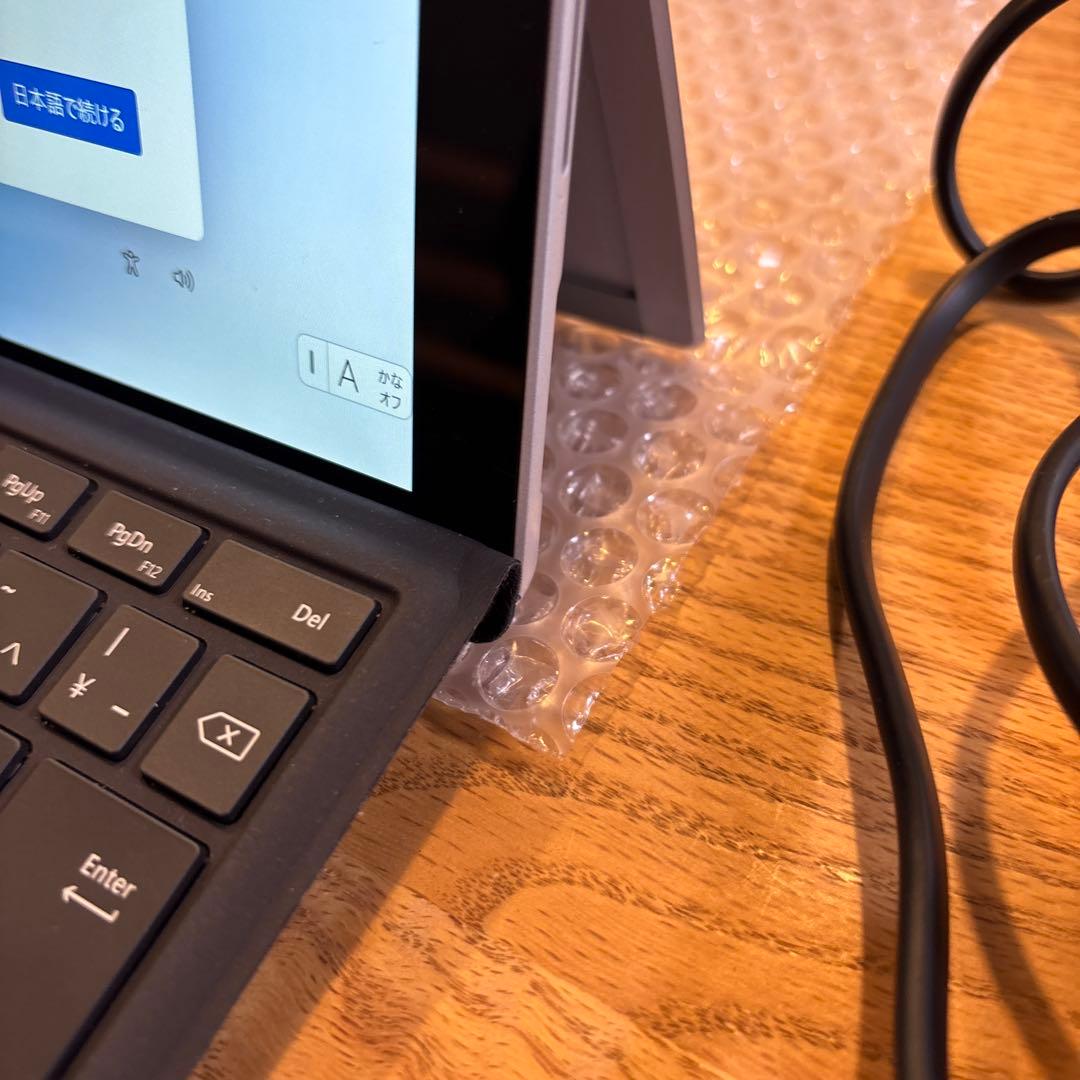 【週末値下げ】Microsoft Surface Pro 7 256GB 8GB