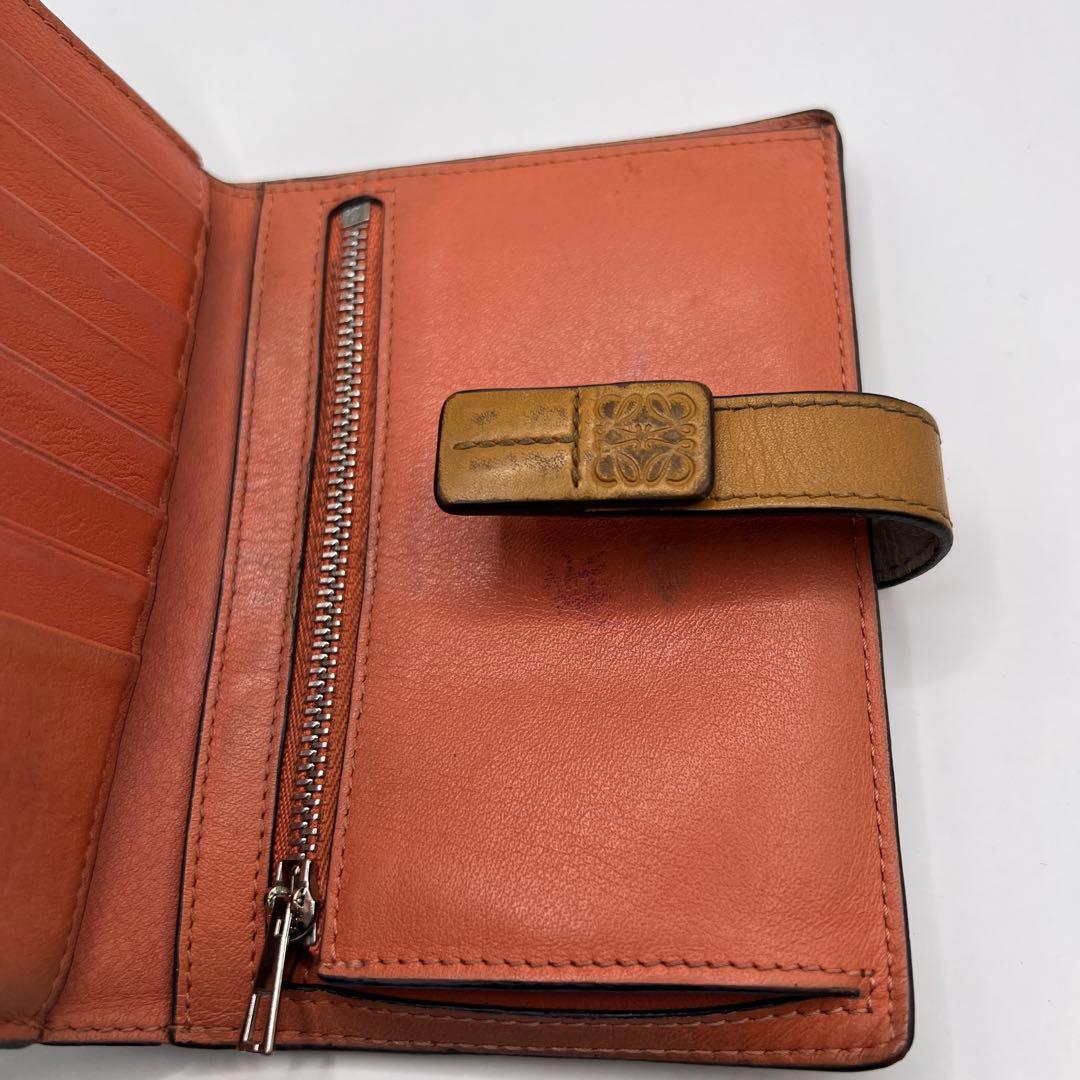 ✨美品✨ロエベ 二つ折り財布　パーティカルウォレット　アナグラム　スナップボタン