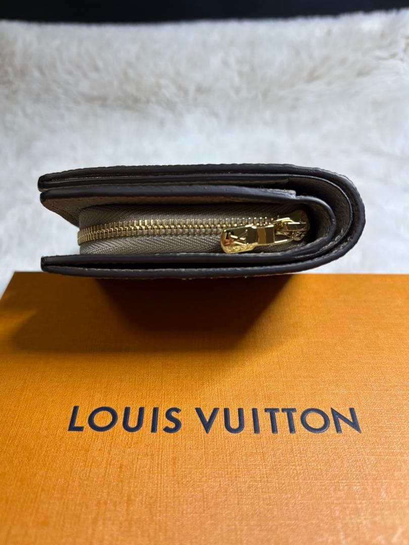 POCO　お約束の価格で出品 【新品未使用】Louis Vuitton