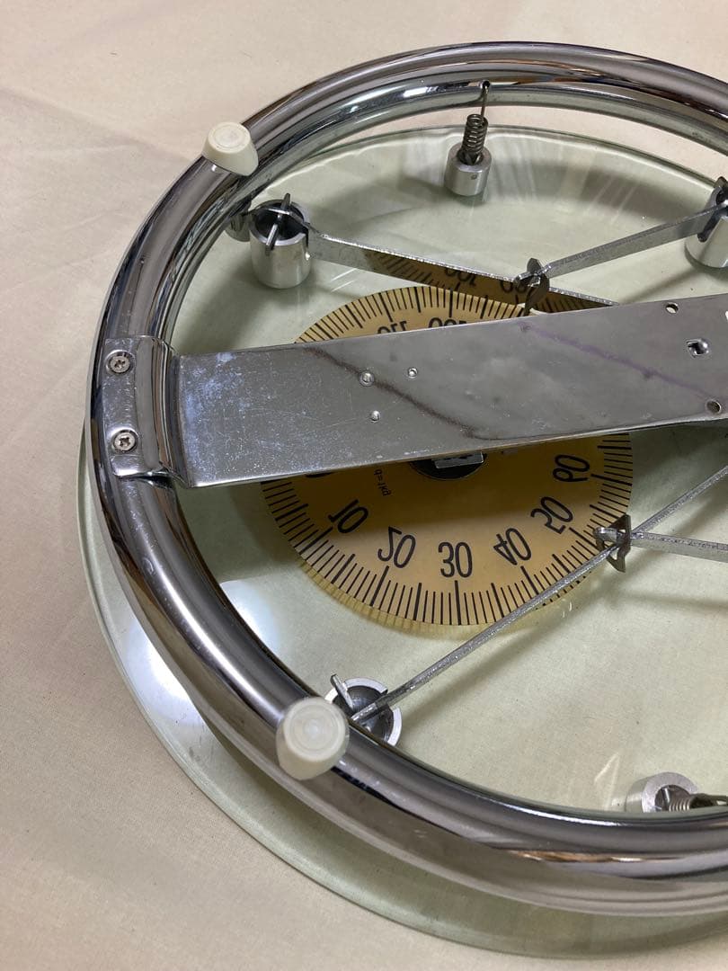体重計 最大130kg 円形ガラスプレート