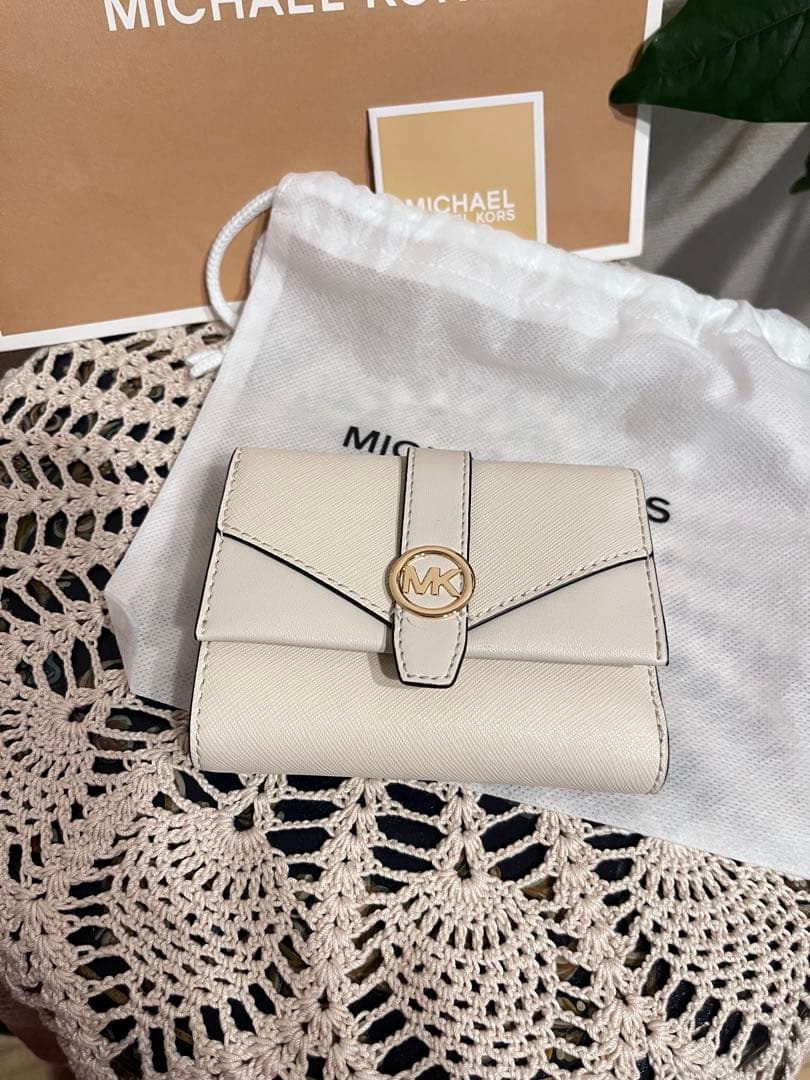 MICHAELKORS 三つ折り財布