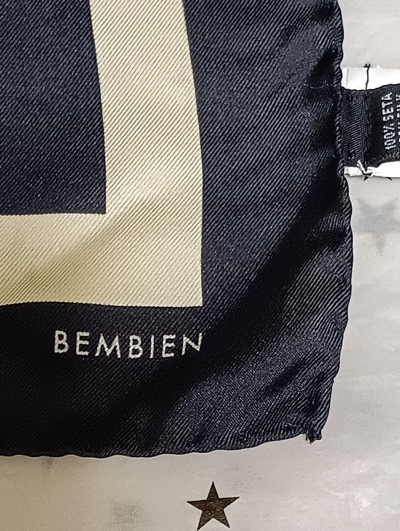 ここCOLPIERROTフェイスSK　BEMBIENSimoneScarf