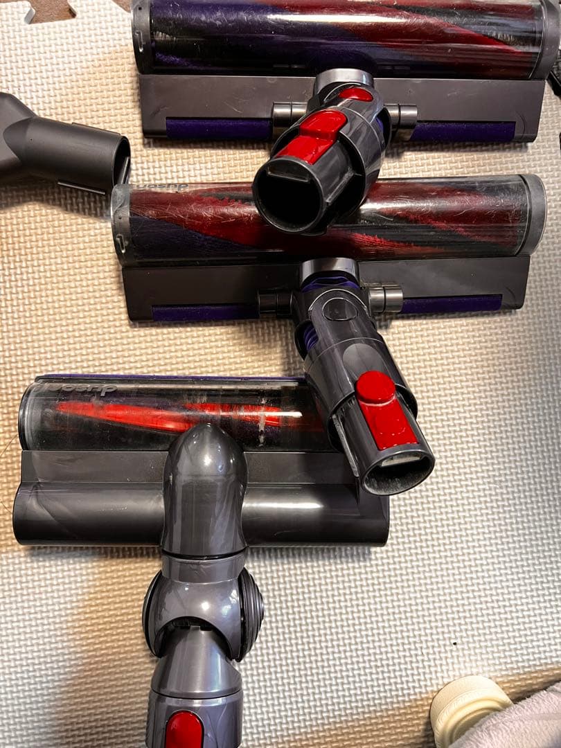 ダイソンSV11掃除機（2個セット）