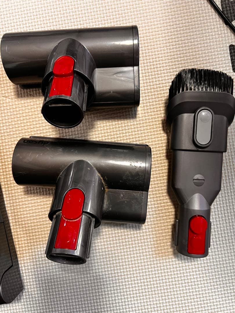 ダイソンSV11掃除機（2個セット）