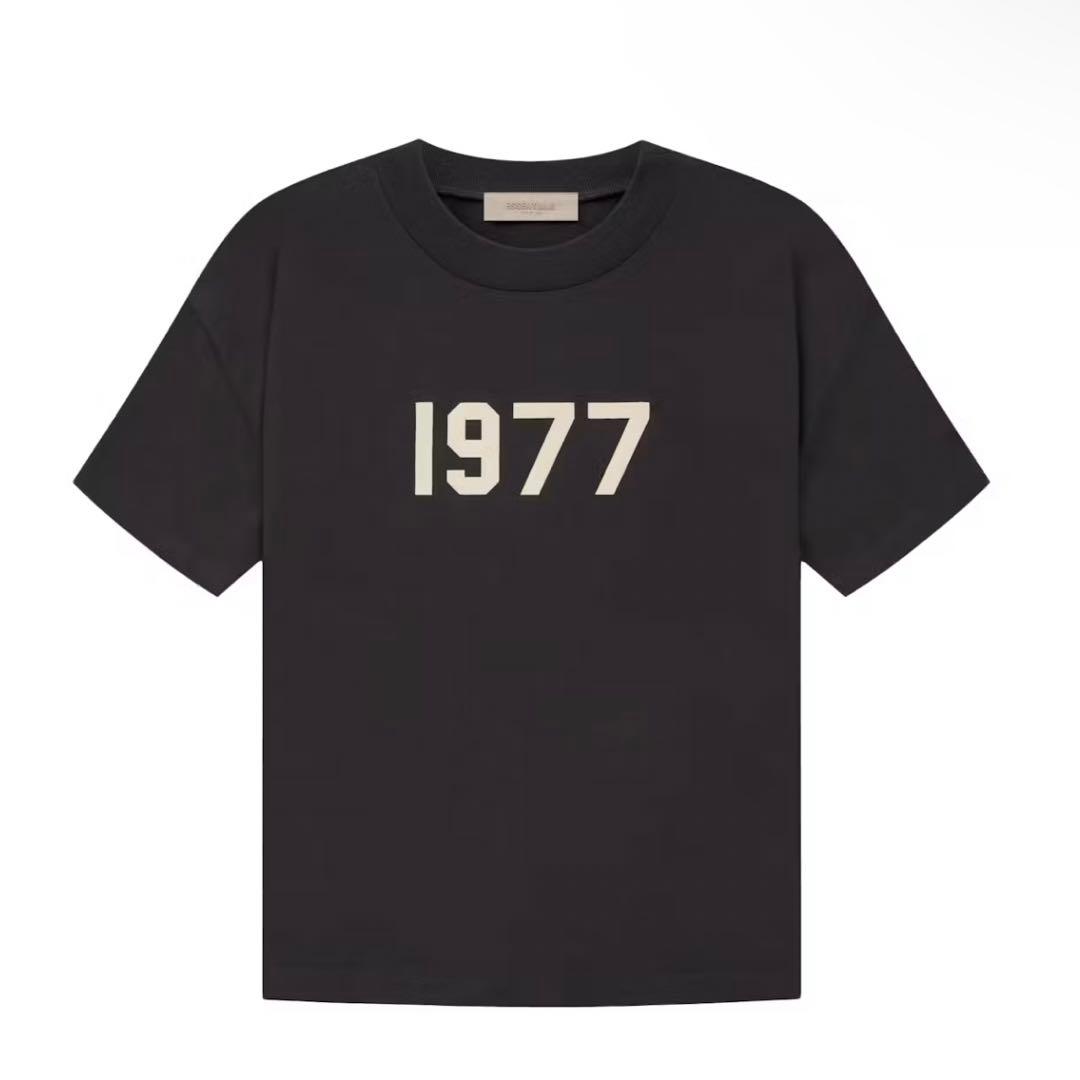 FEAR OF GOD ESSENTIALSフィアオブゴッド　1977 Tシャツ