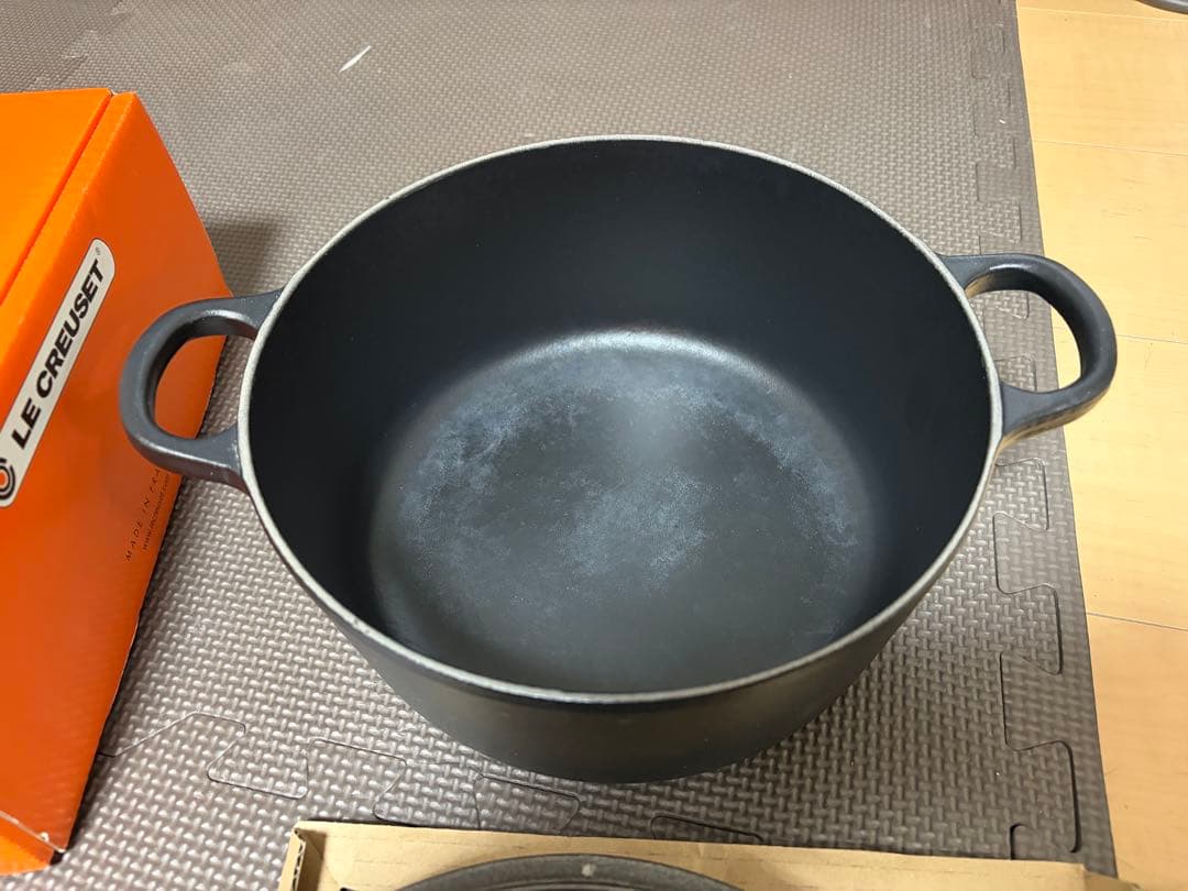 LE CREUSET 22cm マットブラック