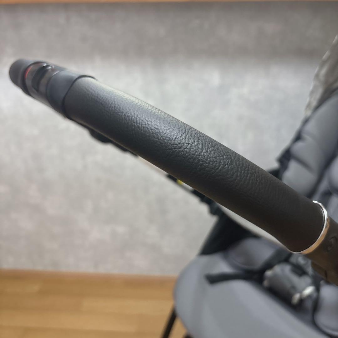 Aprica アップリカ ラクーナエアーコンパクト 限定モデル グレー 軽量