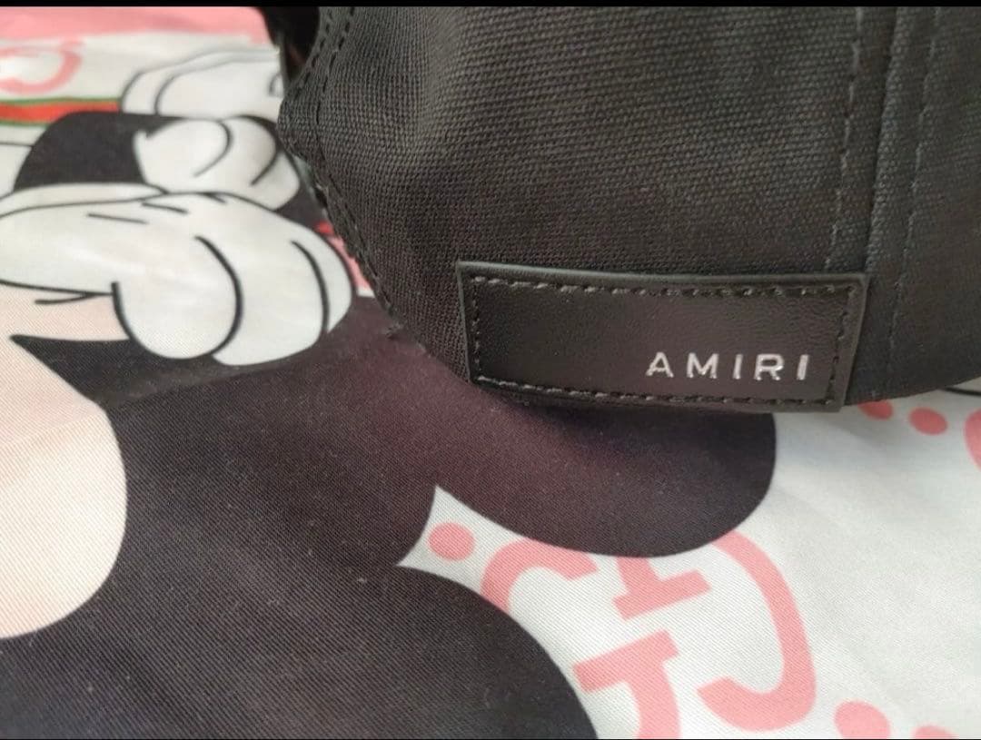 AMIRI ブラックキャップ ロゴ入り