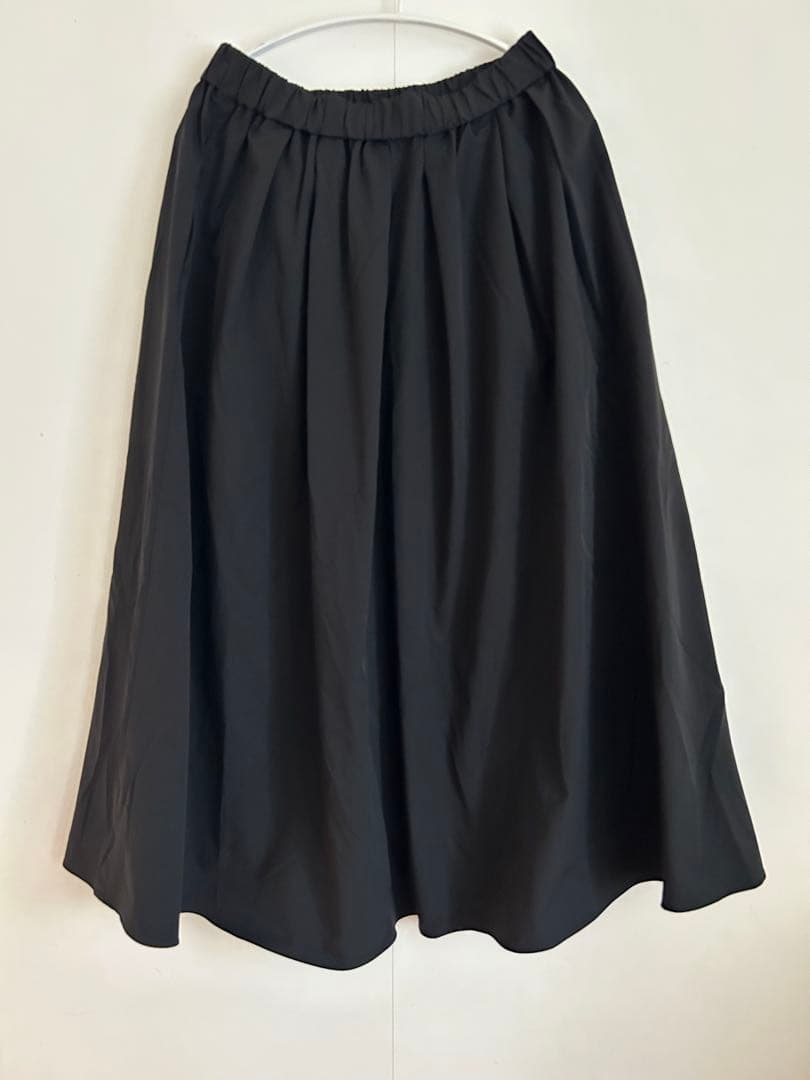 お値下げ!! 美品 ourシワになりにくいロングスカート