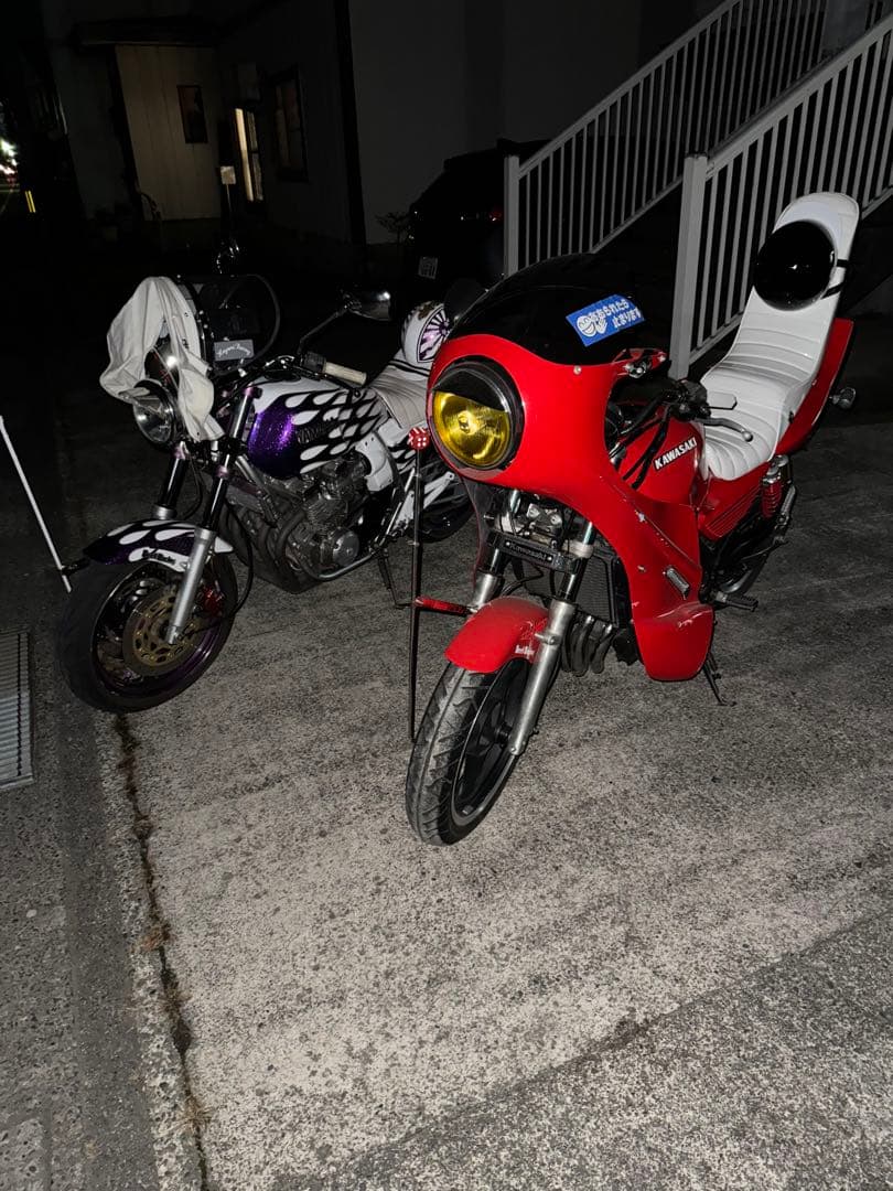 バリオス2型 zr-250b 三段シート
