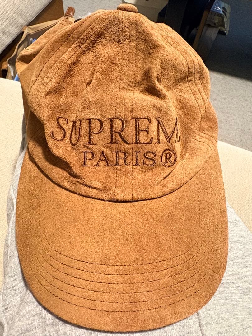 SUPREME PARIS® ブラウンキャップ