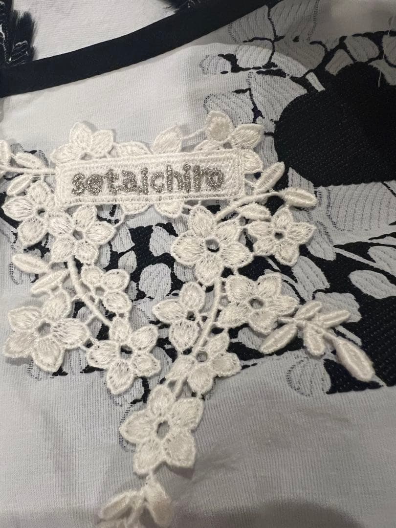 #セタイチロウ　花柄刺繍 半袖ひざ丈ワンピース