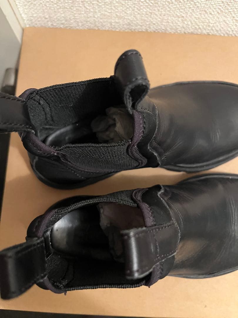 A.P.C. ブラック サイドゴアブーツ