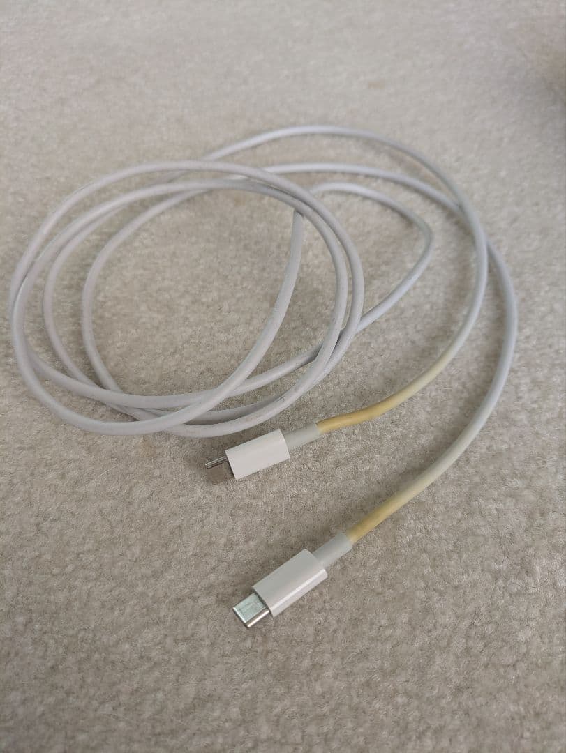 Apple MacBook Pro 13インチ 充放電回数少