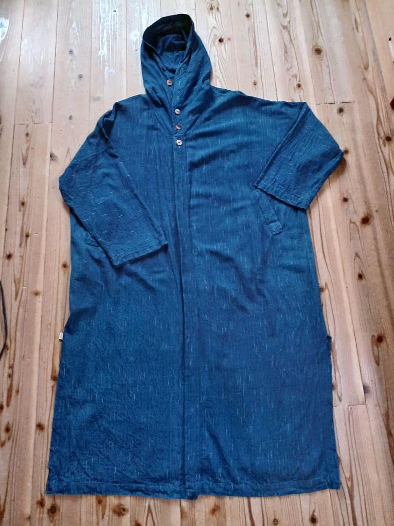 うさとの服　ヘンプ藍染ロングコート　フード付き