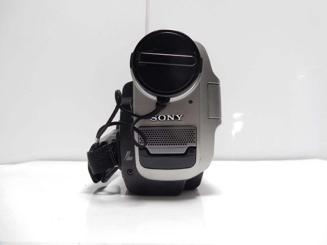 訳有り動作品　Mini DV　ソニーデジタルビデオカメラ　 DCR-TRV7