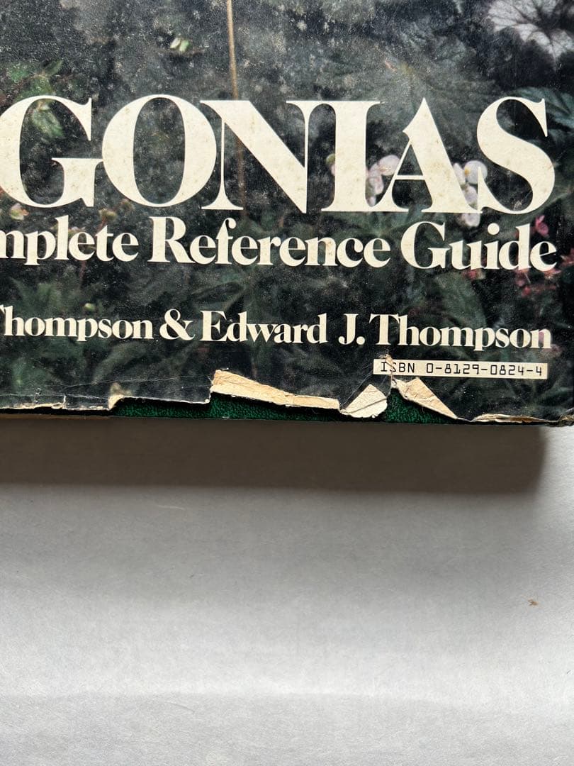 洋書 Begonias: The complete reference guide
