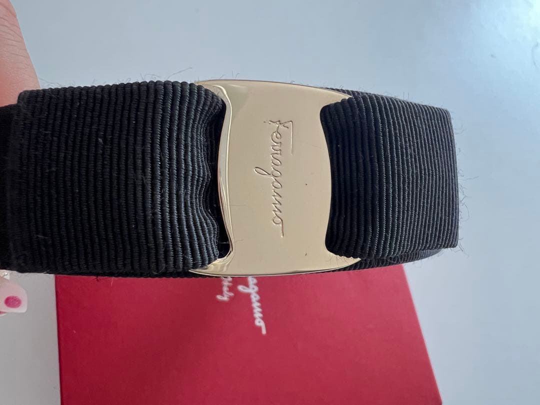 [お値下げしました]Salvatore Ferragamo ブラックヘアバンド