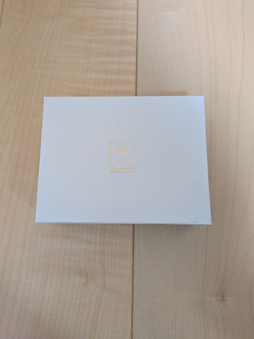 新品　ドラえもん　本革 二つ折り財布 青