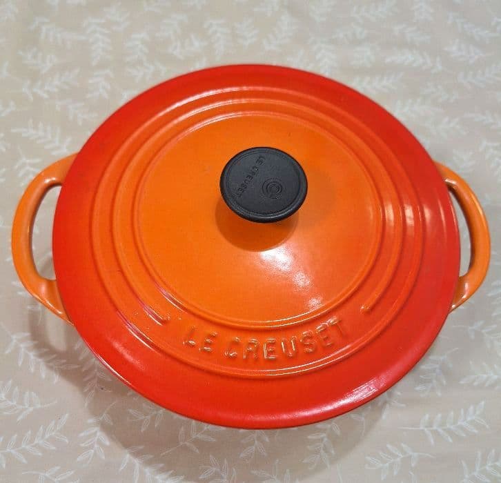 LE CREUSET　ル・クルーゼ　両手鍋 22cm オレンジ