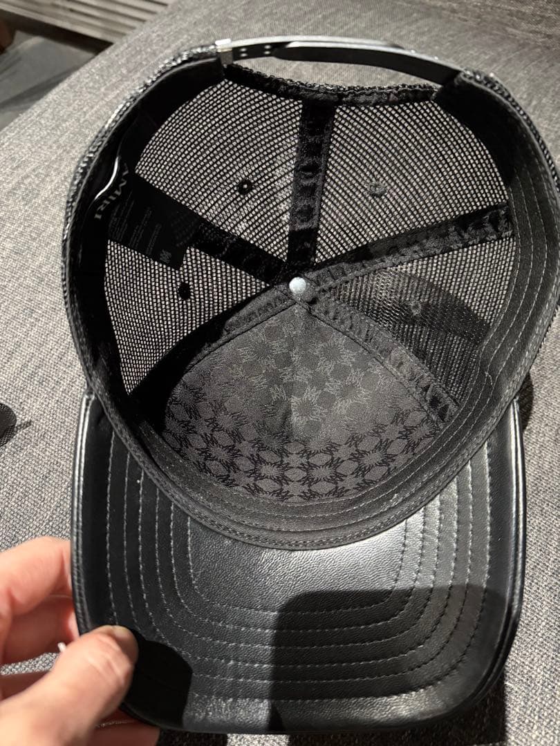 アミリamiri レザーメッシュキャップ