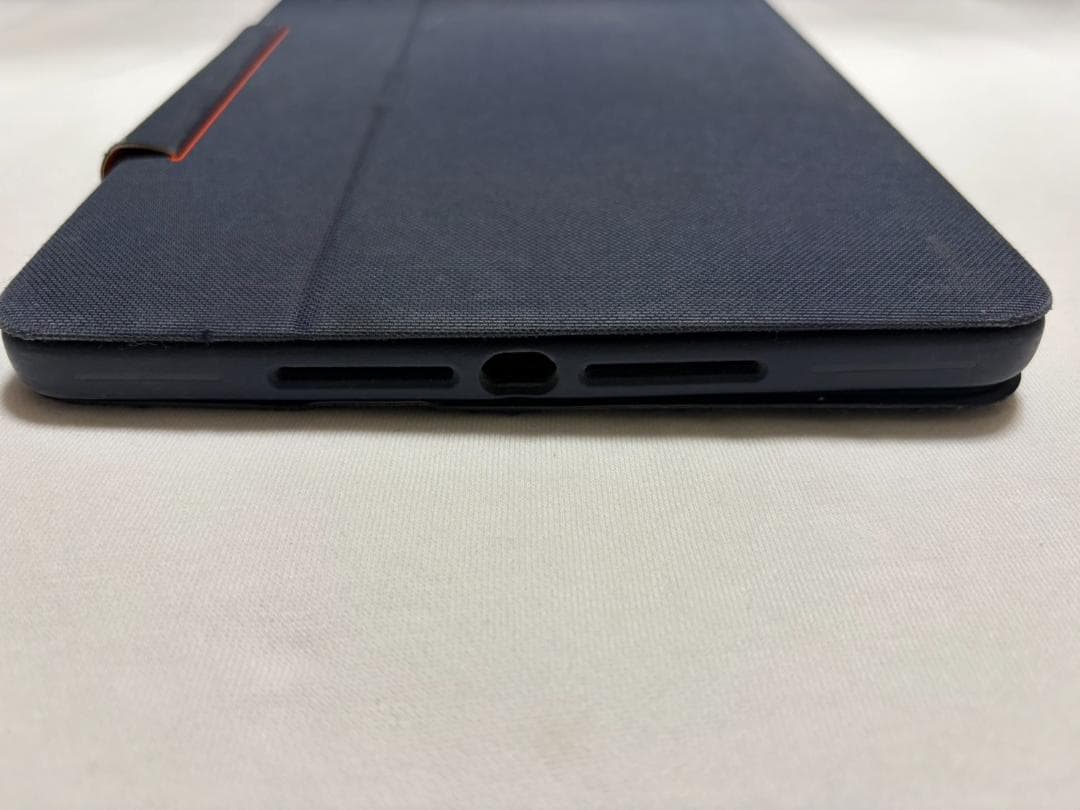 iPad 第9世代 64GB Wi-Fiモデル シルバー キーボード・充電器付き