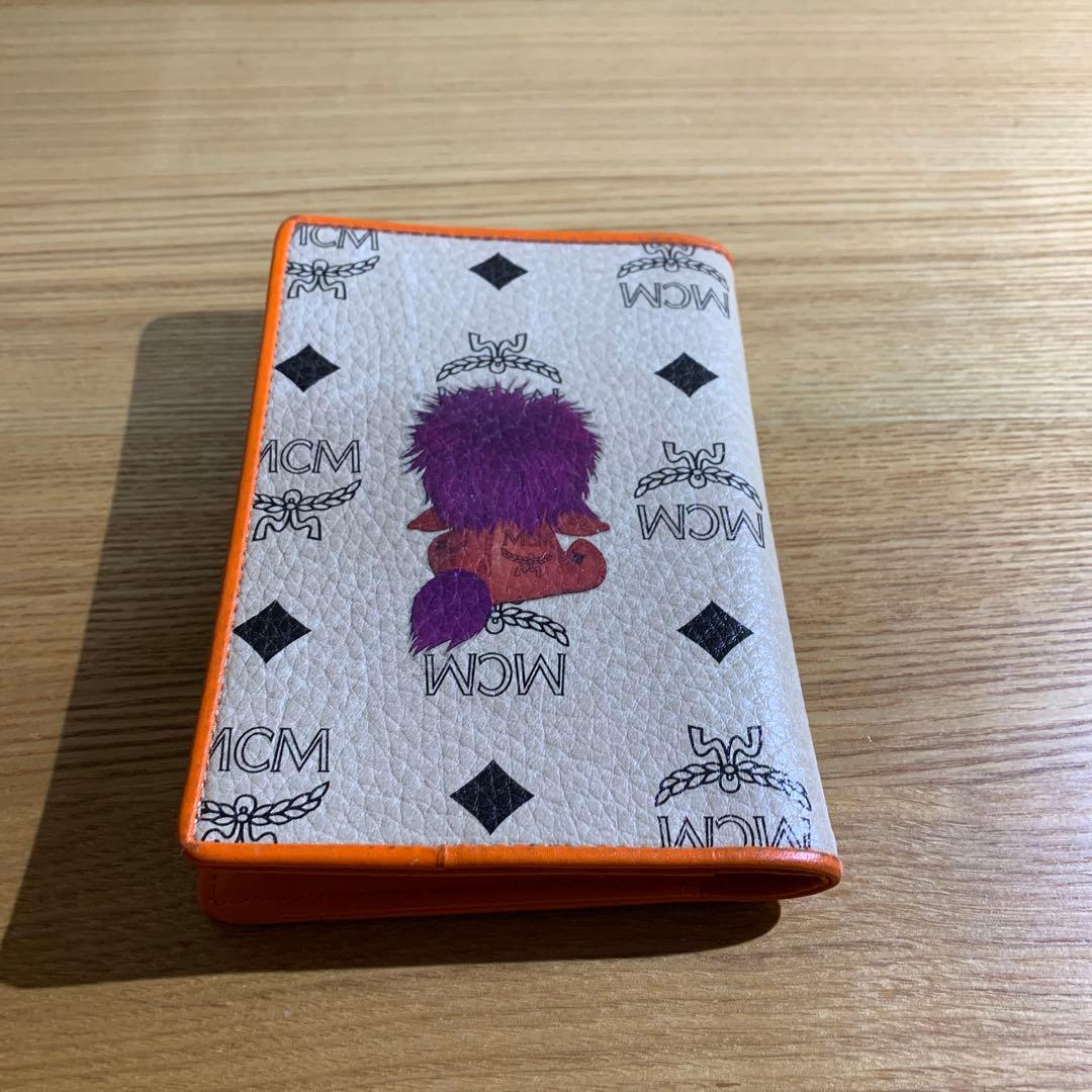 MCM パスポートケース ライオン ベージュオレンジ