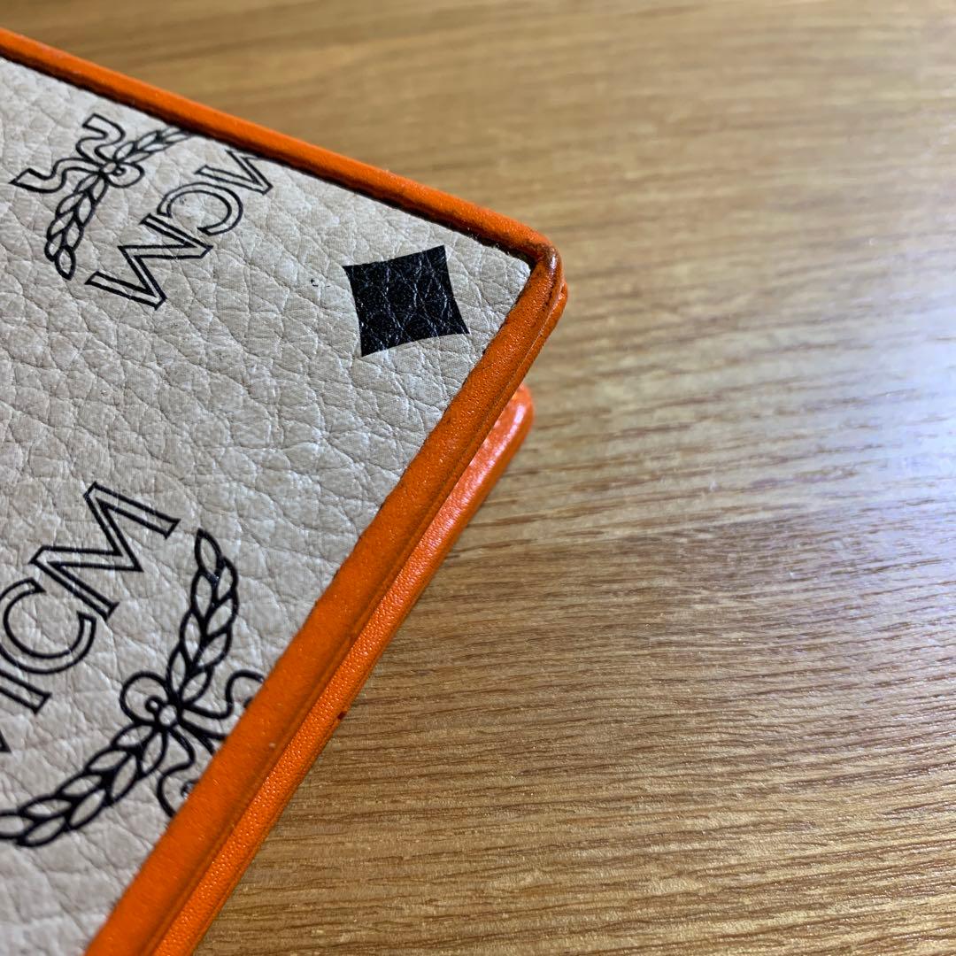 MCM パスポートケース ライオン ベージュオレンジ