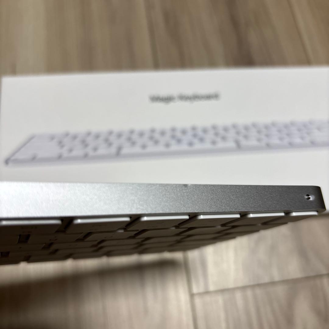 キーボード Apple Magic keyboard USB-C Lightning