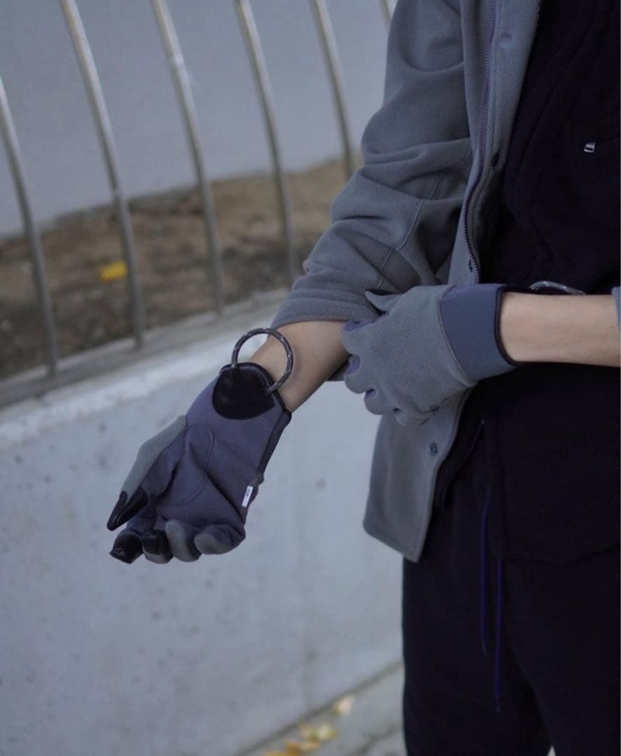 nonnative HIKER GLOVES POLARTEC® CEMENT
