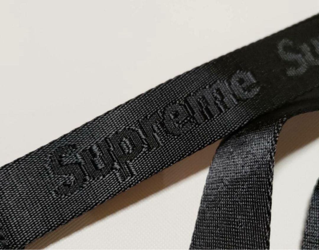 supremeネックストラップ