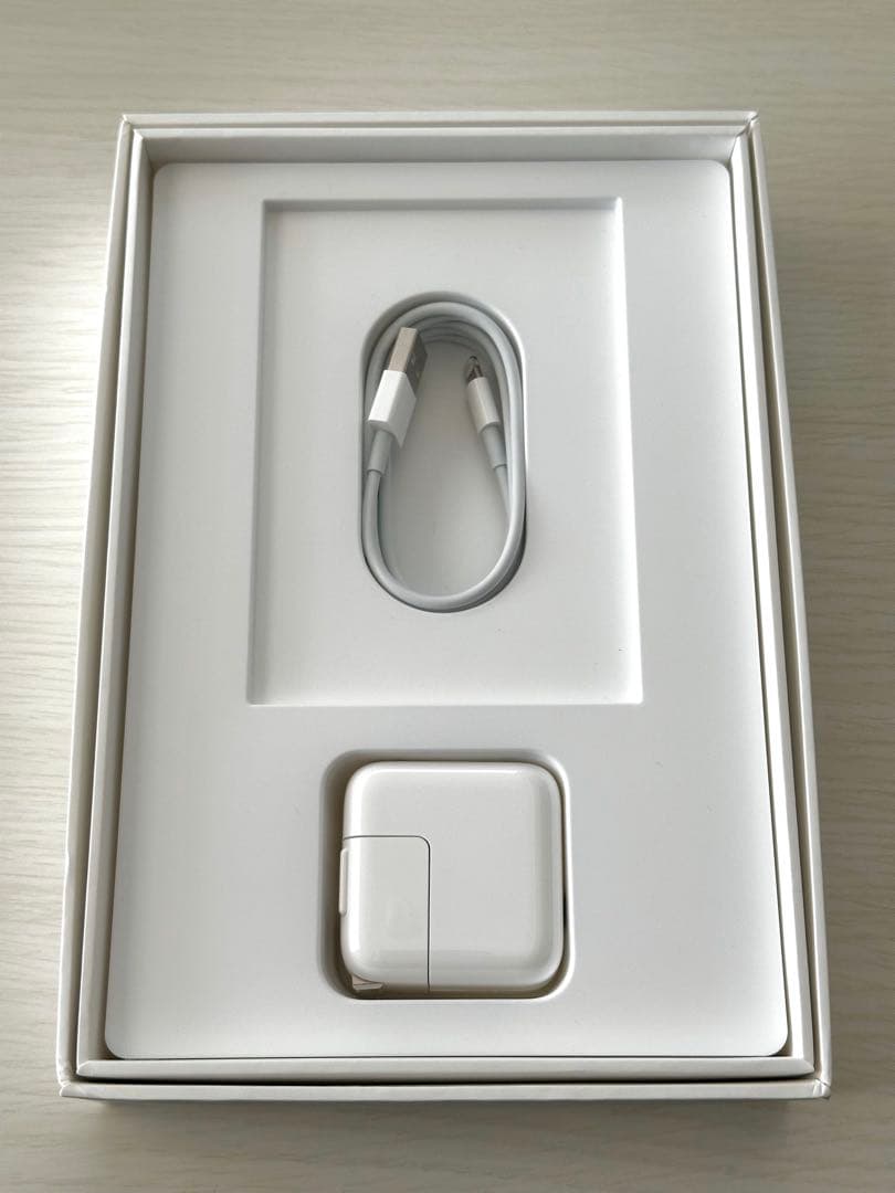 iPad mini4 32GB ゴールドWi-Fi+セルラーモデル