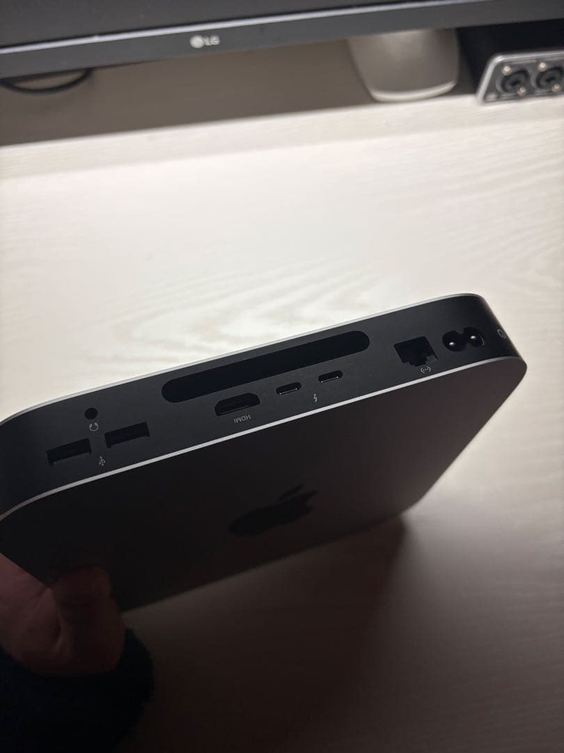 Mac mini M2 256GB 8GBメモリ